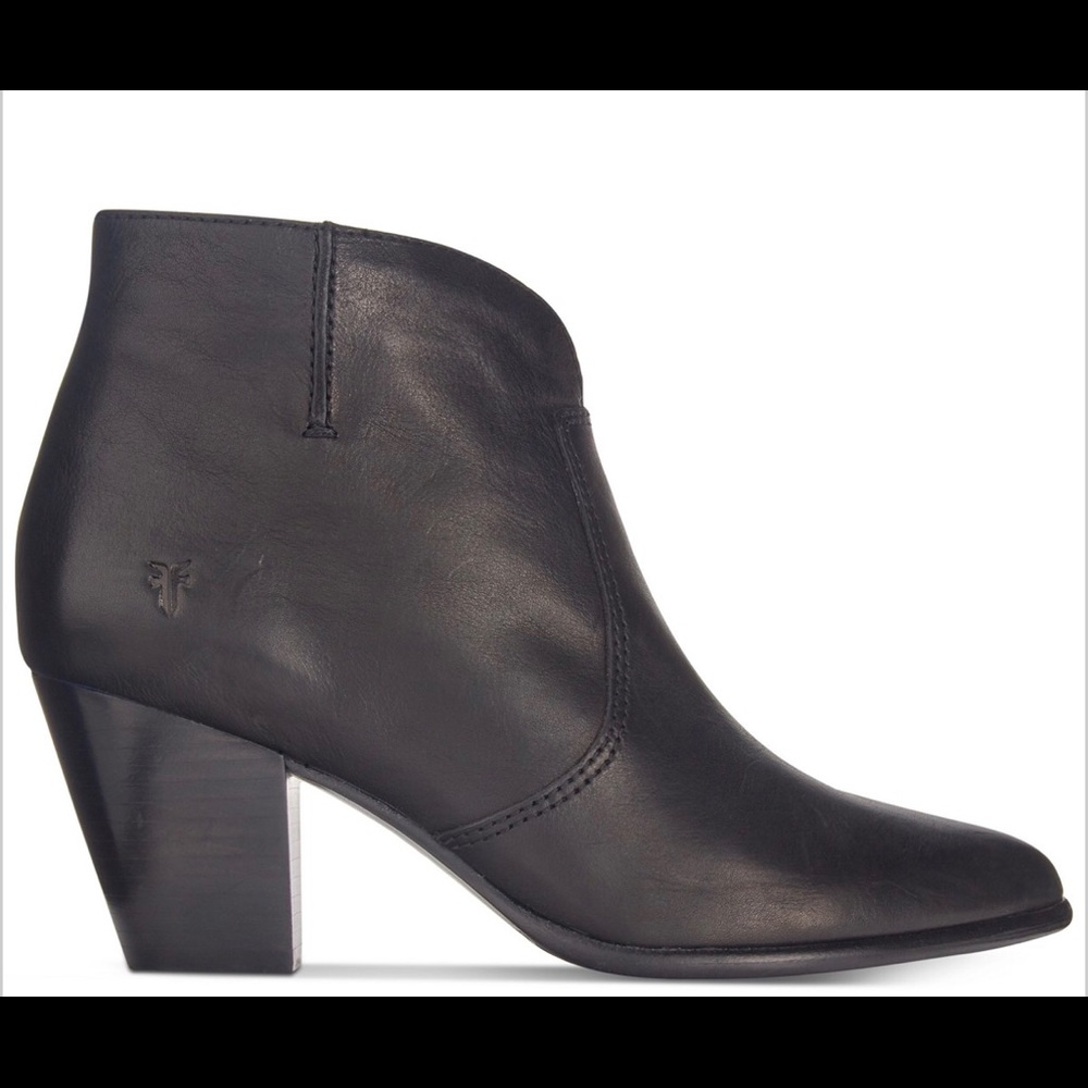 Frye Jennifer’s Ankle Boot